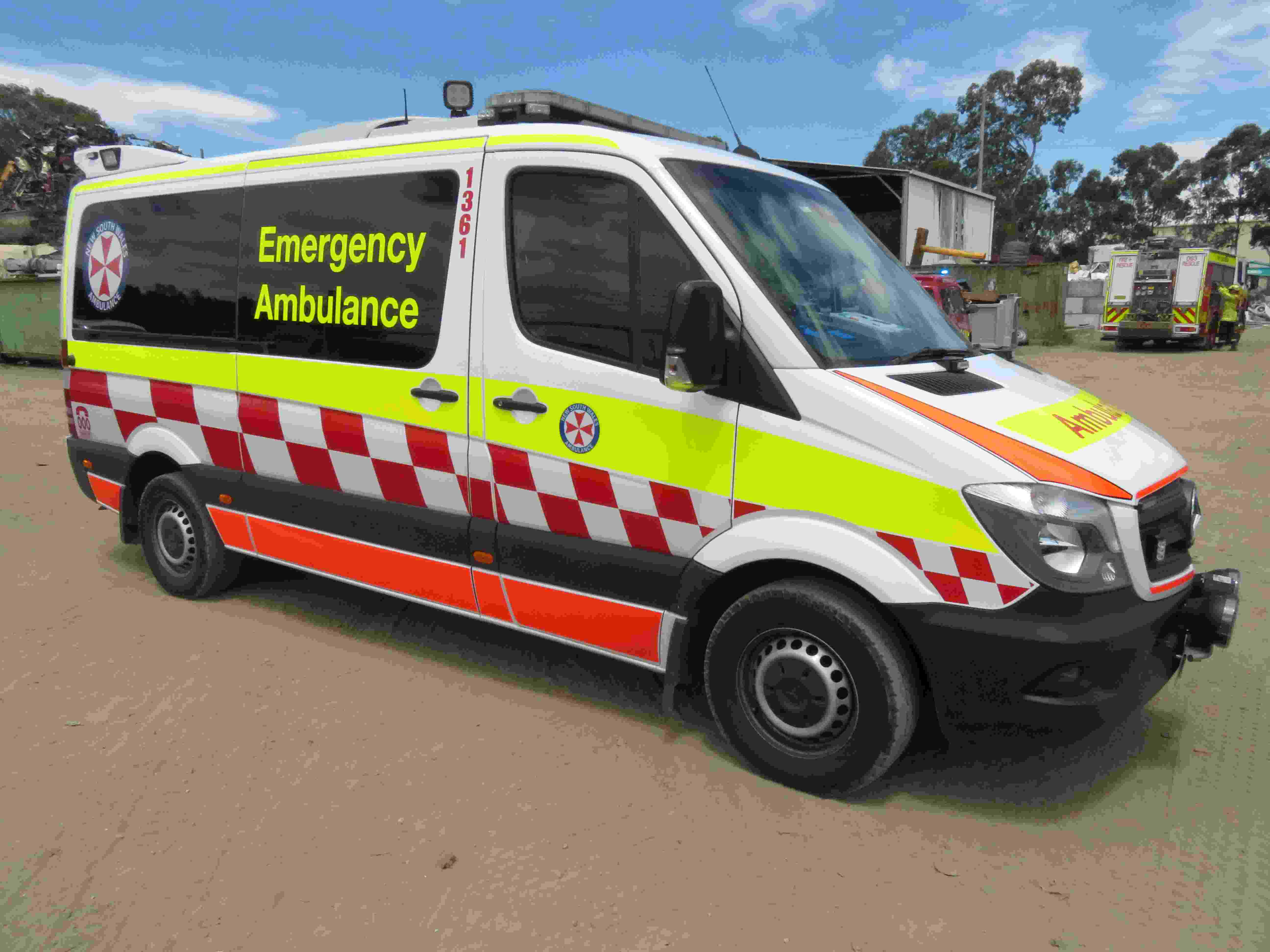 Images Wikimedia Commons/4 Helitak430 NSW_Ambulance_361.jpg
